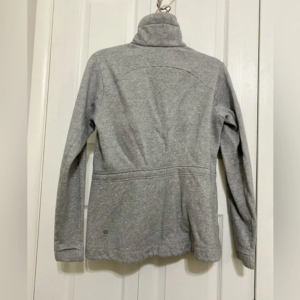 Lululemon Lined Full Zip Up Athletic Jacket Size 8 Adjustable Waist Phone Pocket - Picture 5 of 6